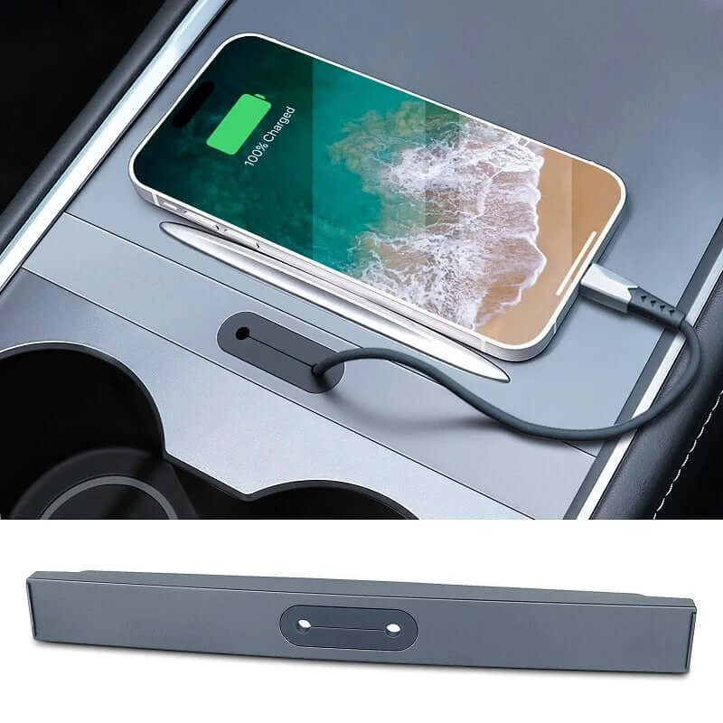 USB Hub til Tesla Model 3/Y (2021–2023) med opladning af smartphone i centerkonsollen.